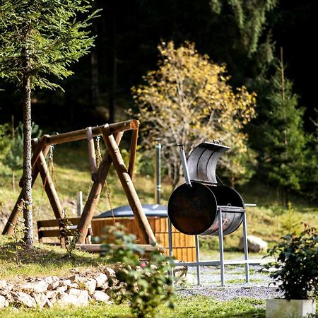 Fantazia Kulcsoshaz Villa Ciumani Екстериор снимка