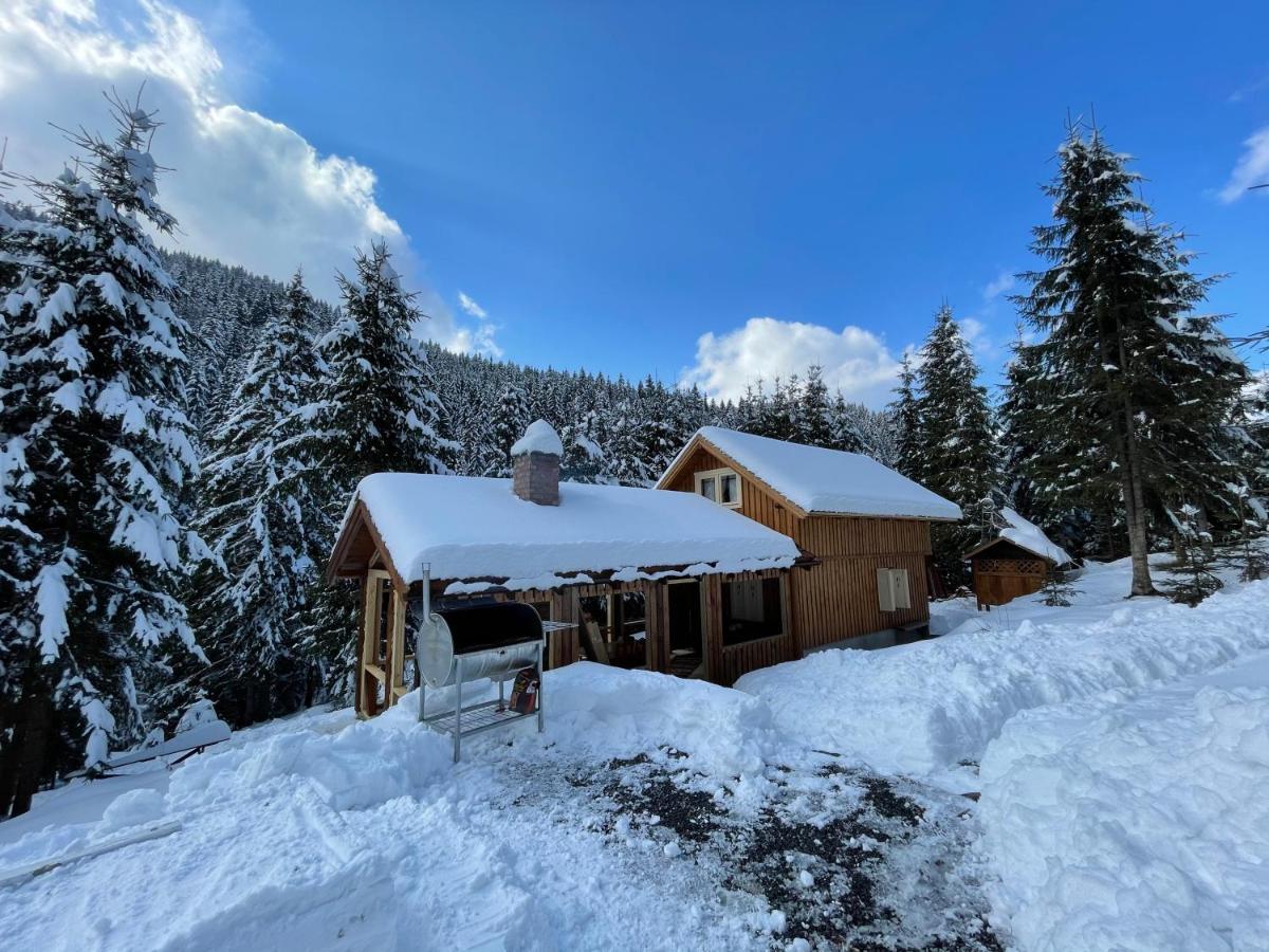 Fantazia Kulcsoshaz Villa Ciumani Екстериор снимка