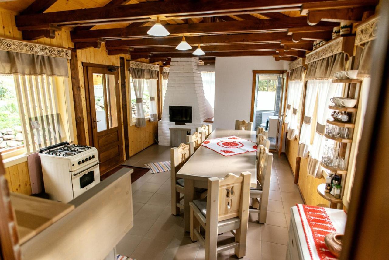 Fantazia Kulcsoshaz Villa Ciumani Екстериор снимка